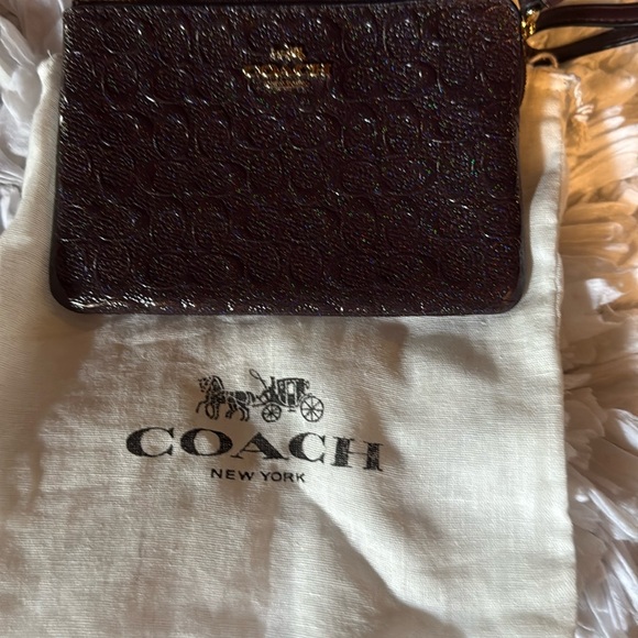 Tory Burch  Razzel  Black and Brown Crossbody Bag with Gold Clasp - Picture 13 of 13